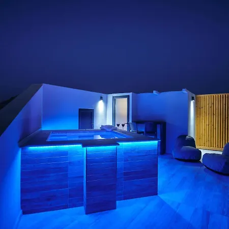 Savvas & Joanna Boutique Appartement *