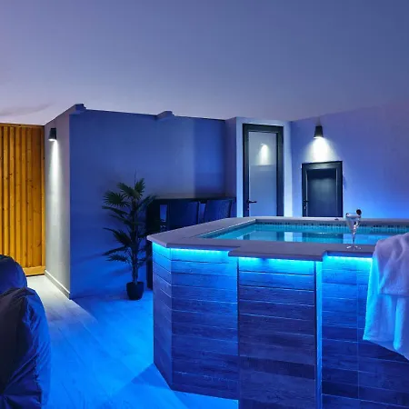 Savvas & Joanna Boutique Appartement *